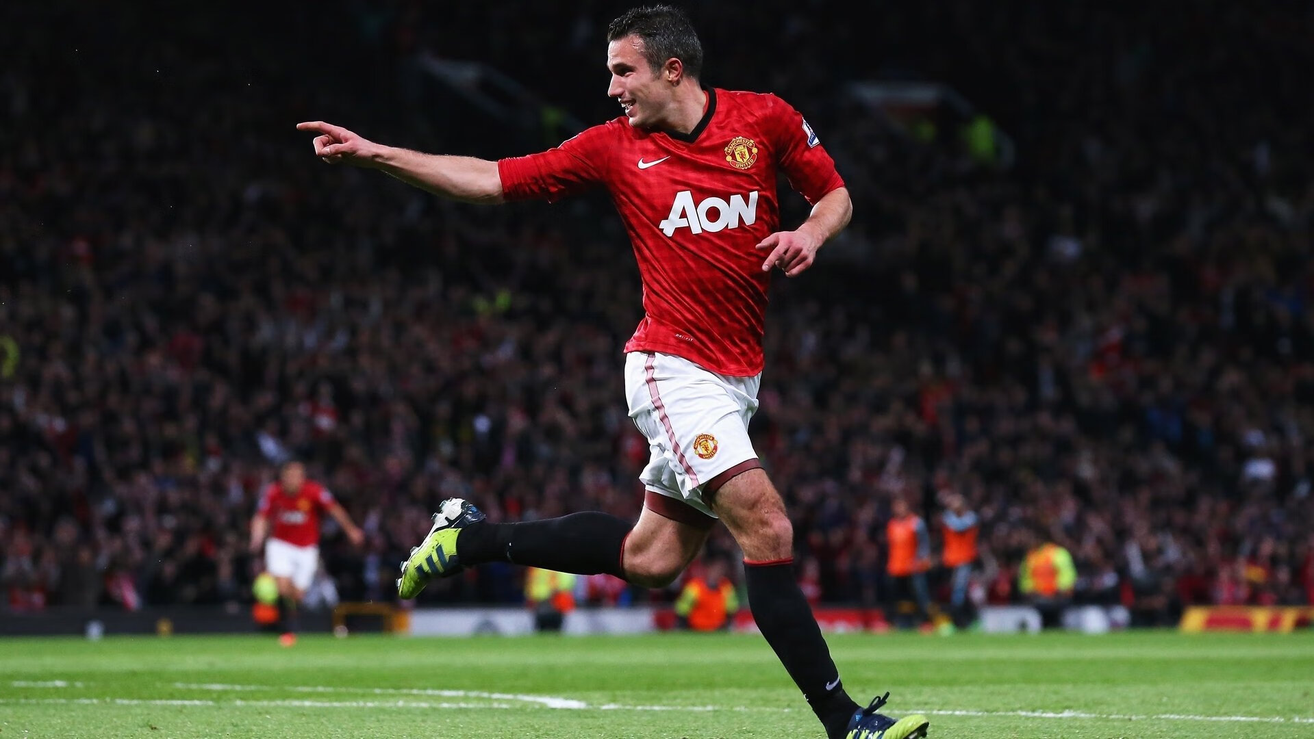 国足教练团队注重科学数据分析，国足教练组人员资料